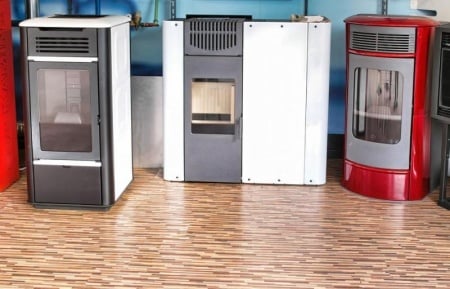 Pourquoi visiter un showroom avant de choisir son po&ecirc;le &agrave; bois ou &agrave; pellets ?